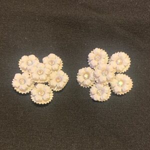 Vintage White Floral Clip on Earings